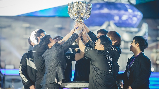 宝蓝抽签仪式揭晓LPL战队分组：EDG与RNG同组，T1死亡半区引发LCK内战